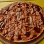 بيتزا دجاج باربيكيو العملاق (42 سم)