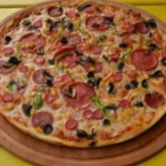 بيتزا مشكل عملاق (42 سم)