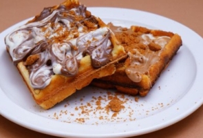 TRIPLE CHOCOLATE WAFFLE