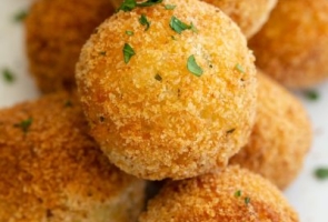 MOZARELLA BALLS (5 PIECE)