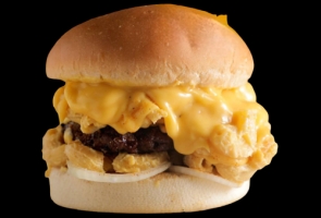 Mac n Cheese Beef Burger